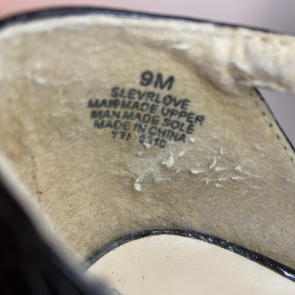 Sam & Libby Black Patent Pumps. Size 9. - Picture 5 of 6